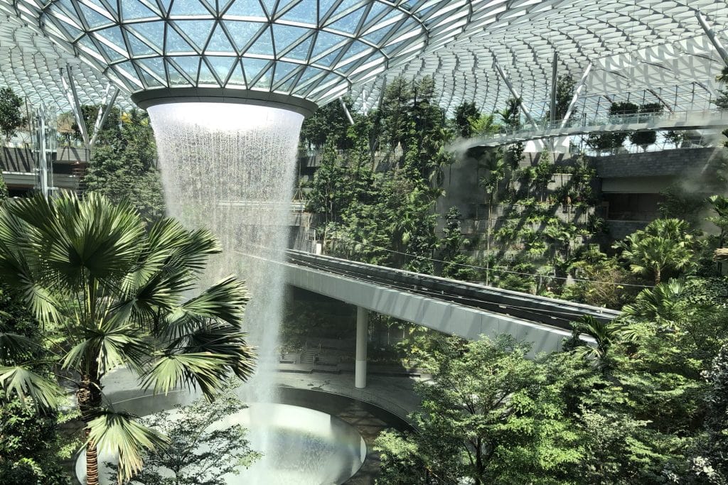 Jewelled chandelier at Changi-min business air travel airport